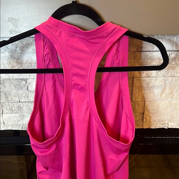 Athleta Pink racer back tank top size Large - Picture 6 of 6